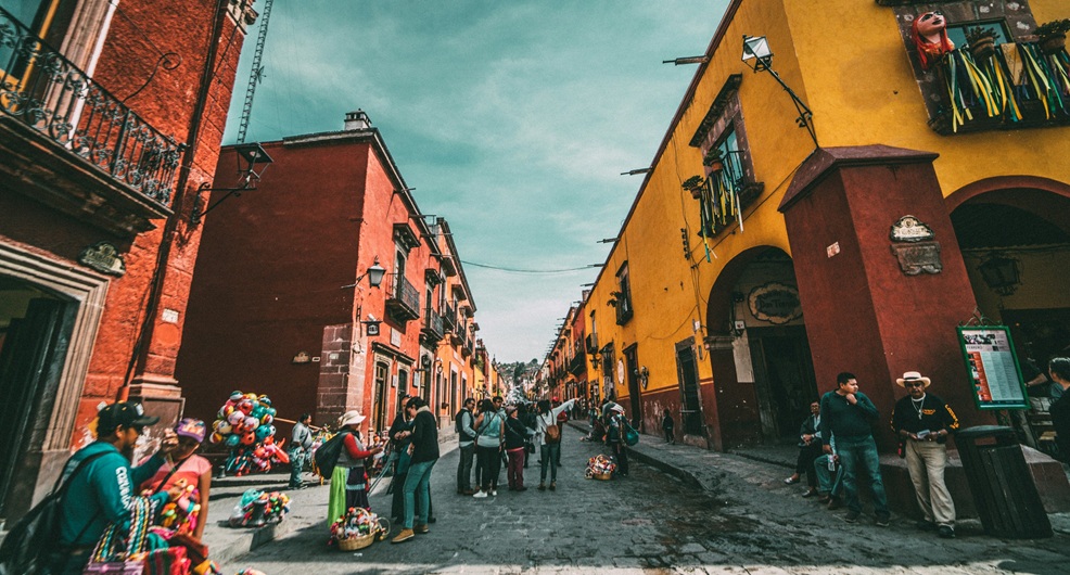 Mexico debut marks first non-euro SRT for banking group
