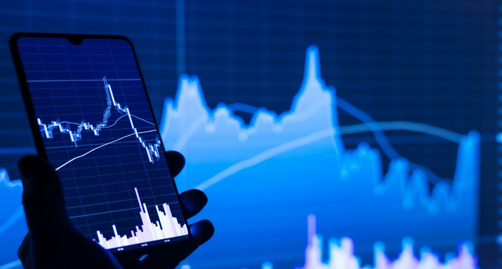 CLOs outpace banks in transmitting rate changes